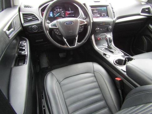 Used 2015 Ford Edge SEL w/ Equipment Group 201A AWD/4WD image 2