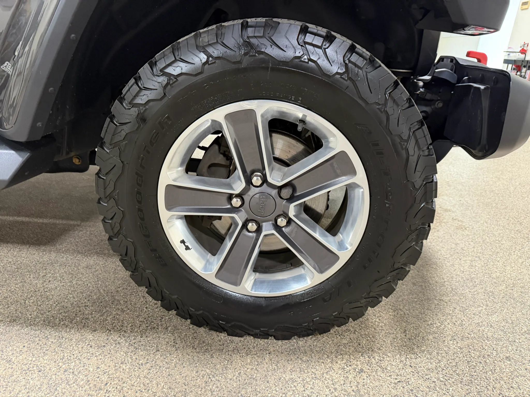 Used 2020 Jeep Wrangler Unlimited Sahara w/ Uconnect 4C Nav & Sound Group AWD/4WD image 65