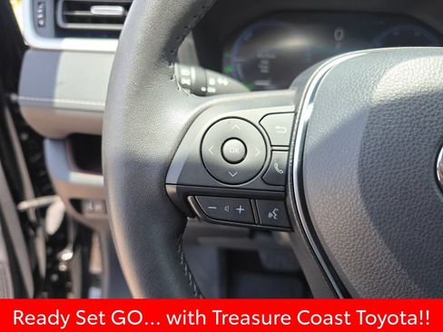 Used 2024 Toyota RAV4 Limited AWD/4WD image 31