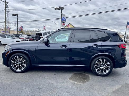 Used 2022 BMW X5 xDrive45e w/ M Sport Package image 4