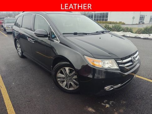 Used 2015 Honda Odyssey Touring image 3