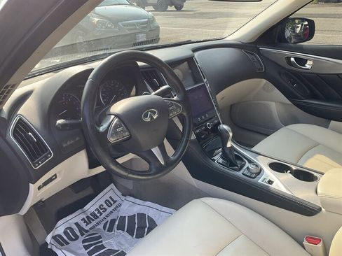 Used 2015 INFINITI Q50 AWD w/ Moonroof Package image 17
