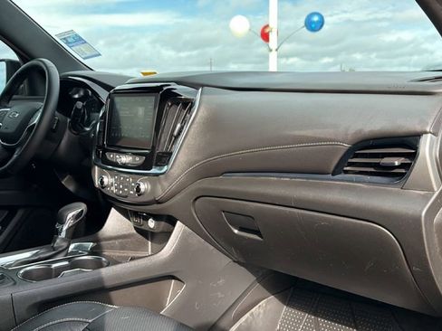 Used 2023 Chevrolet Traverse LT FWD image 34