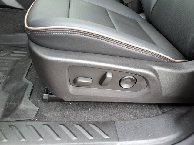 New 2026 GMC Canyon Denali w/ LPO, Denali Black Edition AWD/4WD image 14