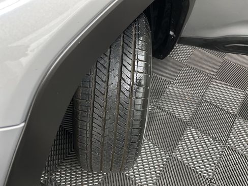 Used 2025 Subaru Forester Premium image 38