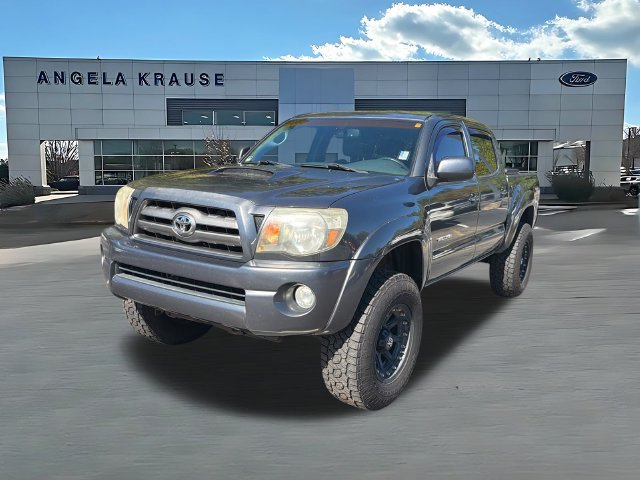 Used 2010 Toyota Tacoma 4x4 Double Cab image 3