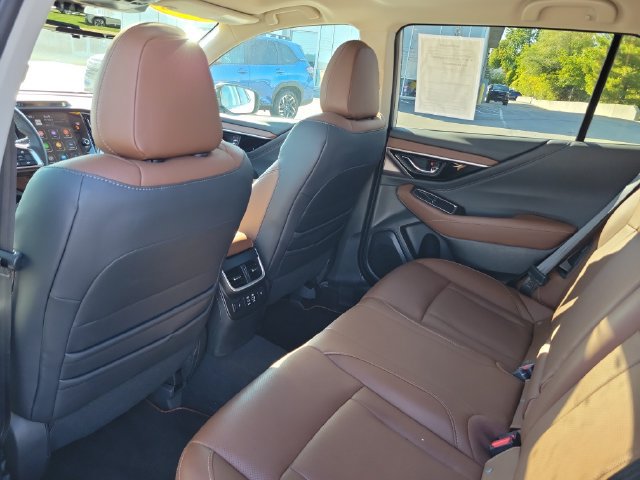 Used 2025 Subaru Outback Touring AWD/4WD image 26