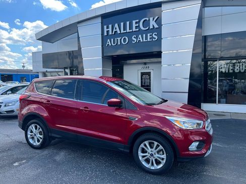 Used 2019 Ford Escape SE FWD image 7