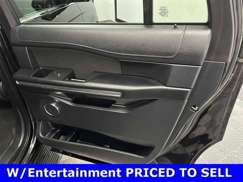 Used 2019 Ford Expedition Max XLT image 17