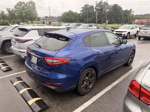 Used 2019 Maserati Levante GranSport AWD/4WD image 3