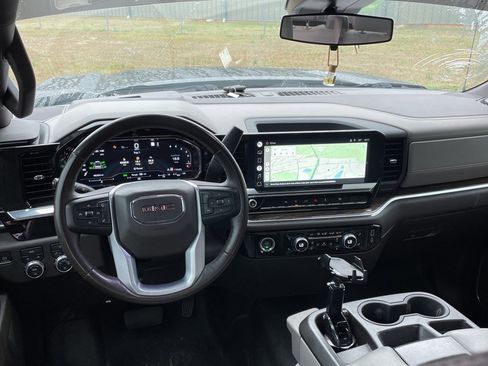 Used 2022 GMC Sierra 1500 SLE image 7