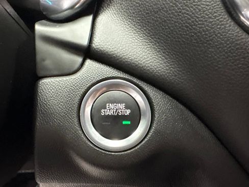 Used 2024 Chevrolet Equinox LT FWD image 39