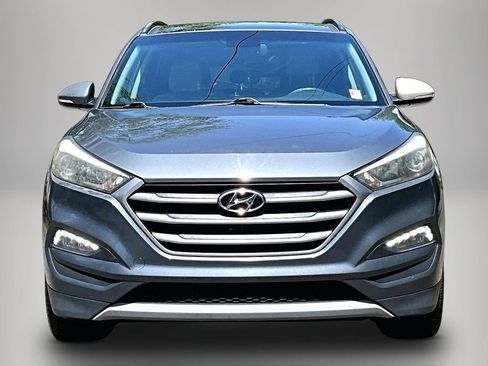 Used 2018 Hyundai Tucson Value FWD image 3
