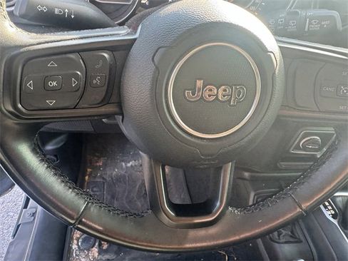 Certified 2022 Jeep Wrangler Willys image 20