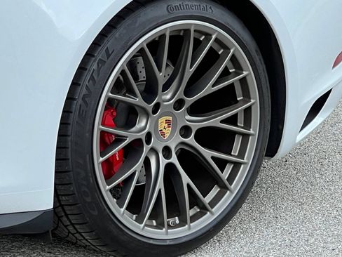 Used 2017 Porsche 911 Carrera 4S AWD/4WD image 14