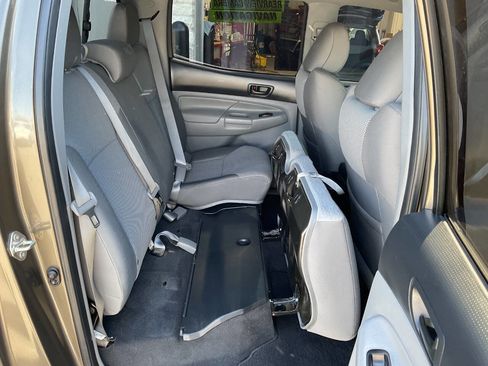 Used 2015 Toyota Tacoma PreRunner w/ TRD Off-Road Package RWD image 42