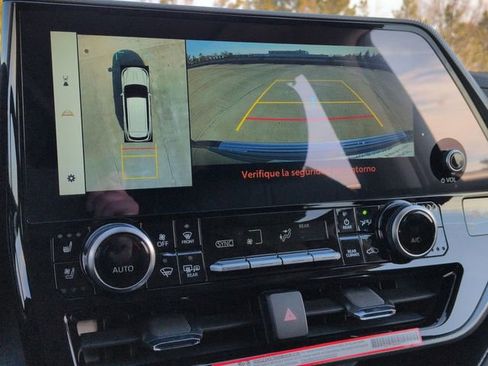 Used 2026 Toyota Highlander Platinum image 22