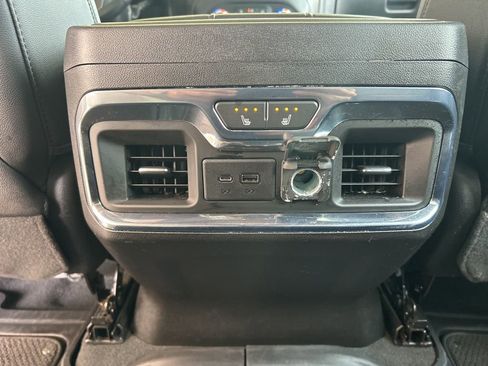 Used 2021 GMC Sierra 1500 AT4 w/ AT4 Premium Package AWD/4WD image 16