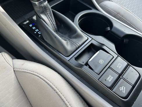 Used 2020 Hyundai Tucson SE image 19