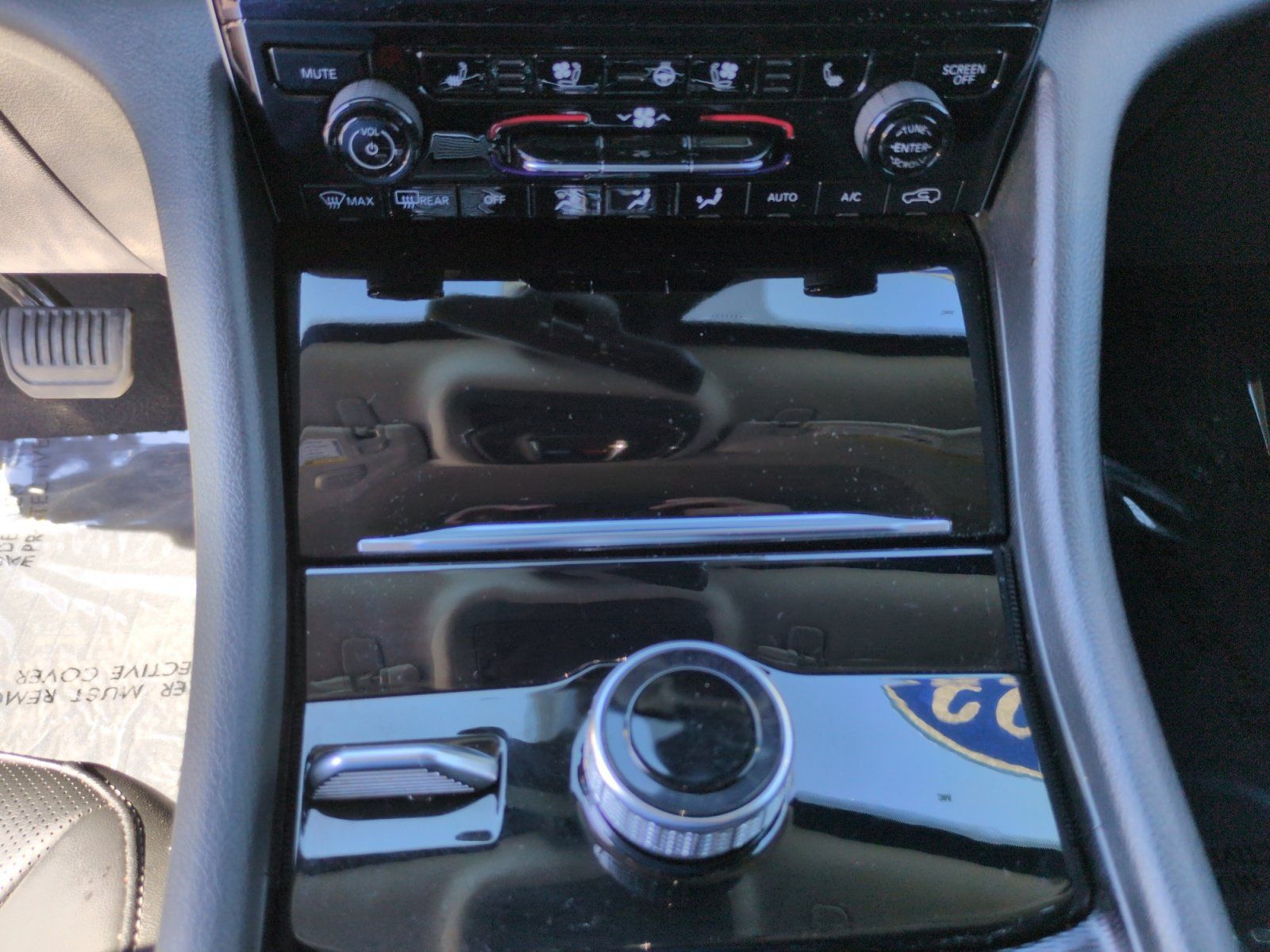Used 2023 Jeep Grand Cherokee L Limited w/ Luxury Tech Group II AWD/4WD image 16