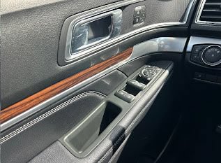 Used 2018 Ford Explorer Limited AWD/4WD image 12