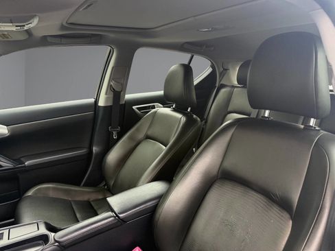 Used 2013 Lexus CT 200h Base 4dr Hatchback image 12