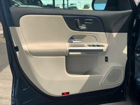 Used 2021 Mercedes-Benz GLA 250 w/ Premium Package image 21