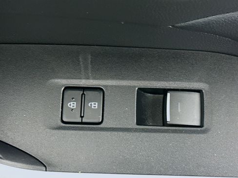 Used 2025 Toyota RAV4 XLE image 29