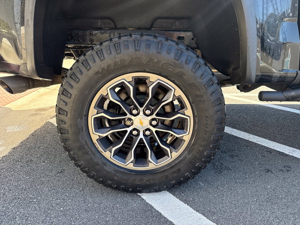 Used 2018 Chevrolet Colorado ZR2 AWD/4WD image 9