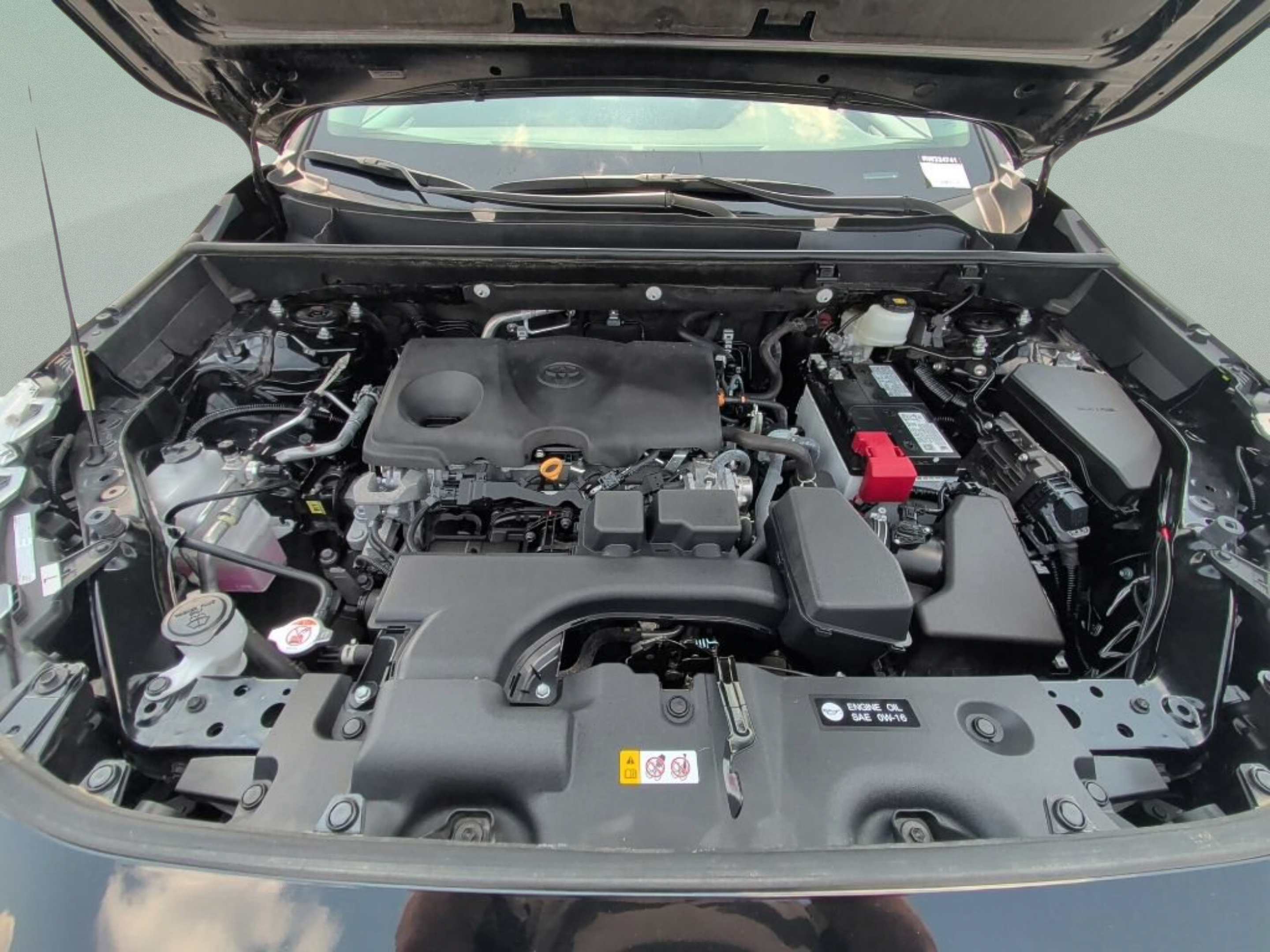 Used 2024 Toyota RAV4 XLE FWD image 10