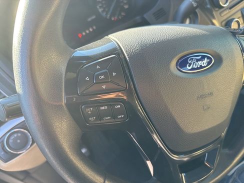 Used 2017 Ford Explorer FWD image 9