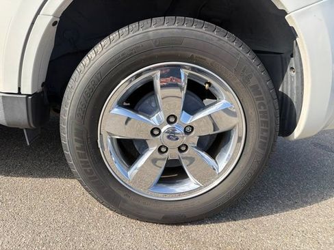 Used 2009 Ford Escape Limited AWD/4WD image 16