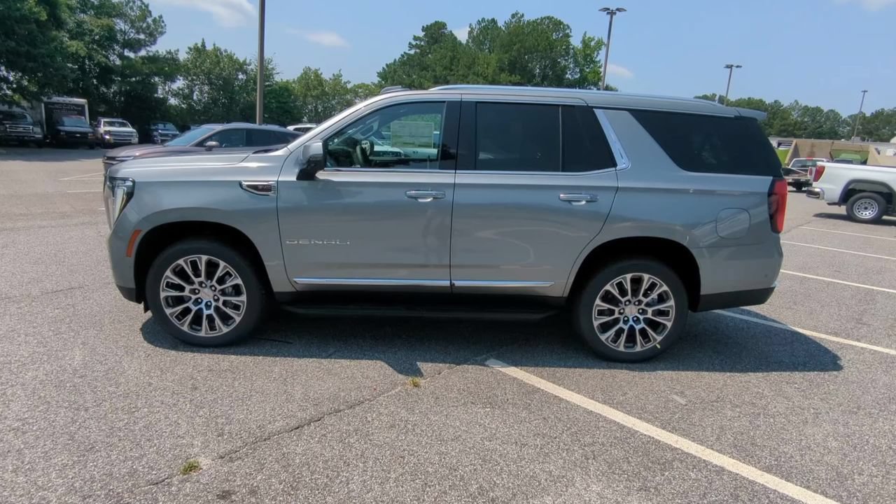 Used 2026 GMC Yukon Denali AWD/4WD image 5