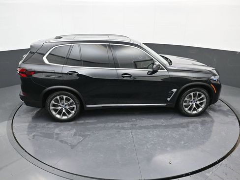 Used 2025 BMW X5 xDrive50e w/ Climate Comfort Package image 39
