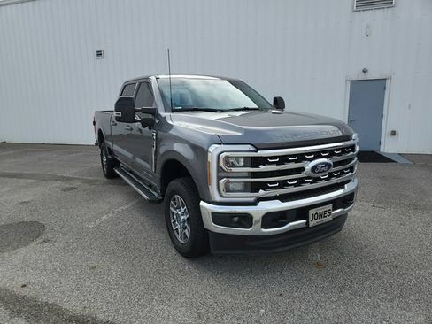 Used 2025 Ford F250 Lariat AWD/4WD image 21
