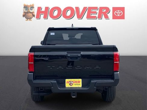 Used 2025 Toyota Tacoma SR image 3