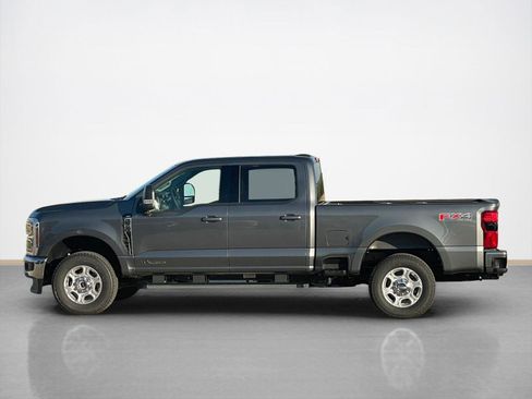 New 2026 Ford F250 XLT w/ XLT Premium Package image 4
