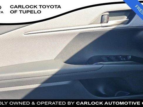 Used 2025 Toyota Camry SE image 8