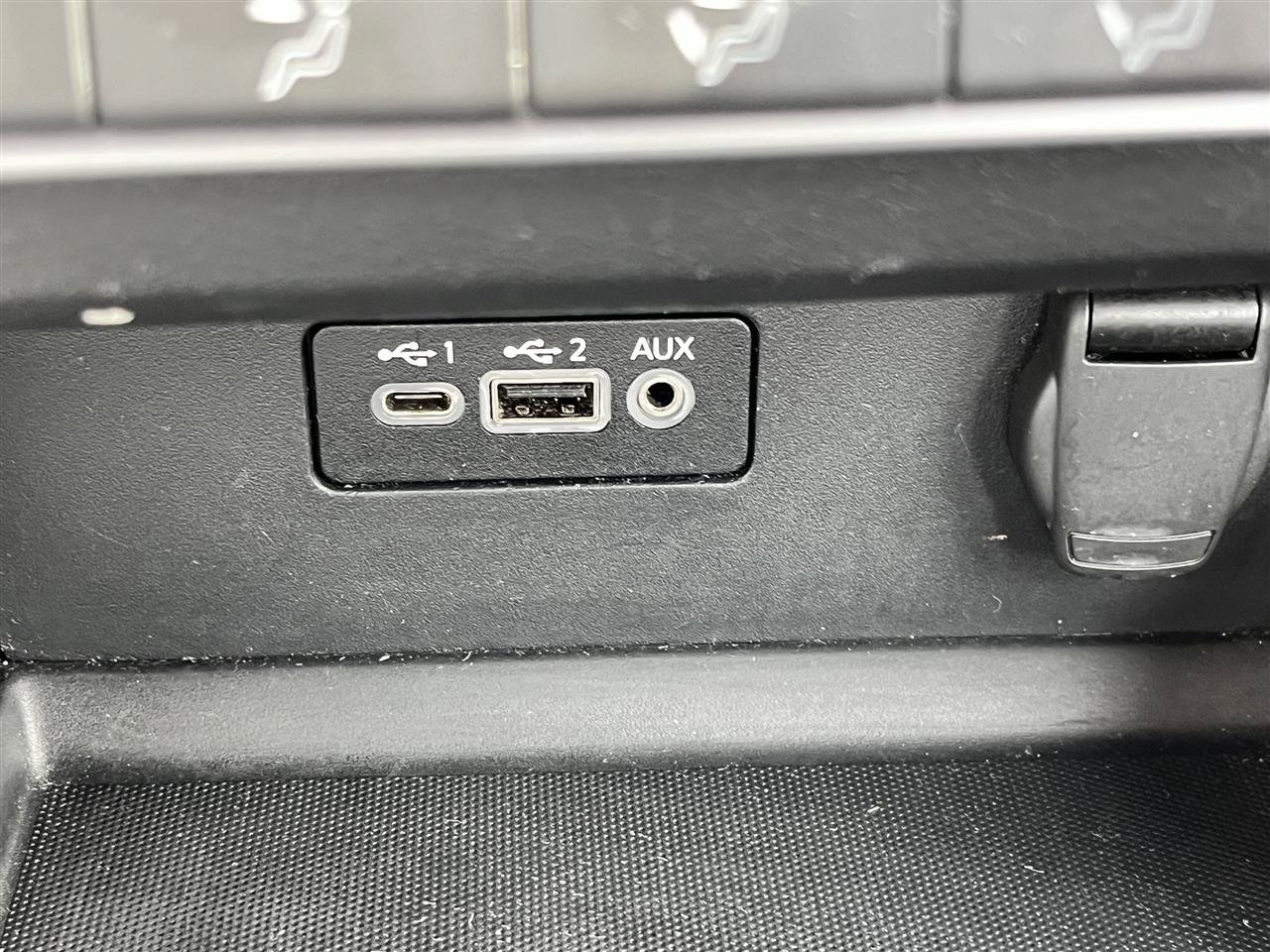 Used 2025 Nissan Altima 2.5 SV FWD image 26