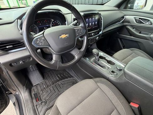 Used 2022 Chevrolet Traverse LT AWD/4WD image 7