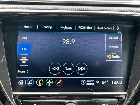 Used 2021 Chevrolet TrailBlazer RS w/ Technology Package FWD image 22
