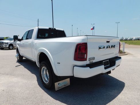 New 2025 RAM 3500 Longhorn image 3