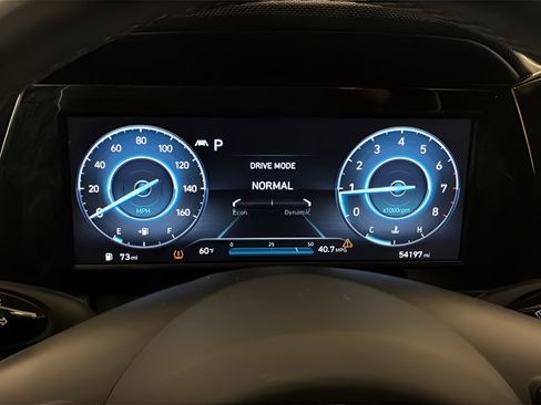 Used 2021 Hyundai Elantra SEL w/ Convenience Package image 17