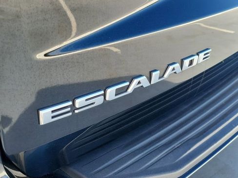 Certified 2023 Cadillac Escalade Luxury RWD image 11