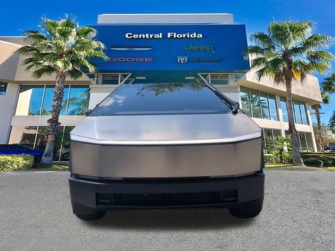 Used 2024 Tesla Cybertruck AWD Crew Cab image 3