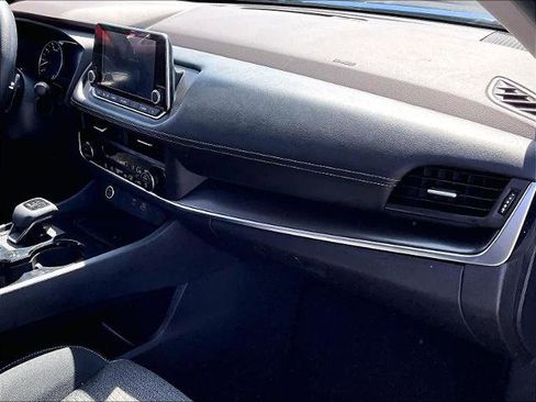 Certified 2023 Nissan Rogue SV image 14