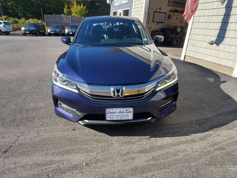 Used 2017 Honda Accord Sport Special Edition image 3