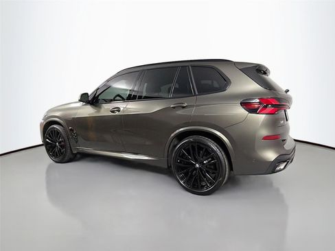 New 2026 BMW X5 xDrive40i w/ M Sport Package AWD/4WD image 8