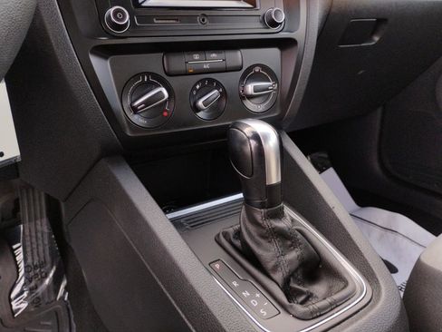 Used 2017 Volkswagen Jetta S FWD image 43