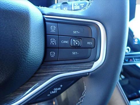 Used 2022 Jeep Wagoneer Series II image 16